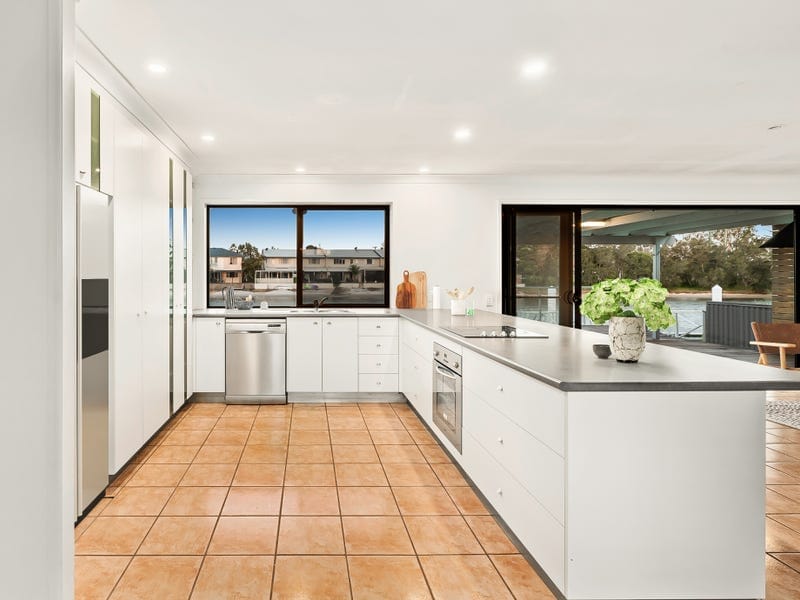 Mooloolaba Waterfront – Renovate, Rebuild, Capitalise!