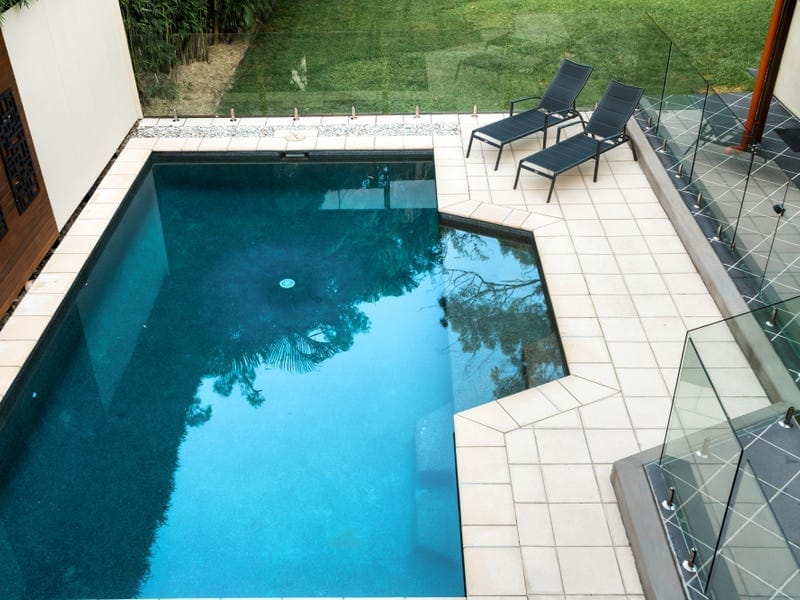 Private Entertainers’ Haven Located Metres from the Beach