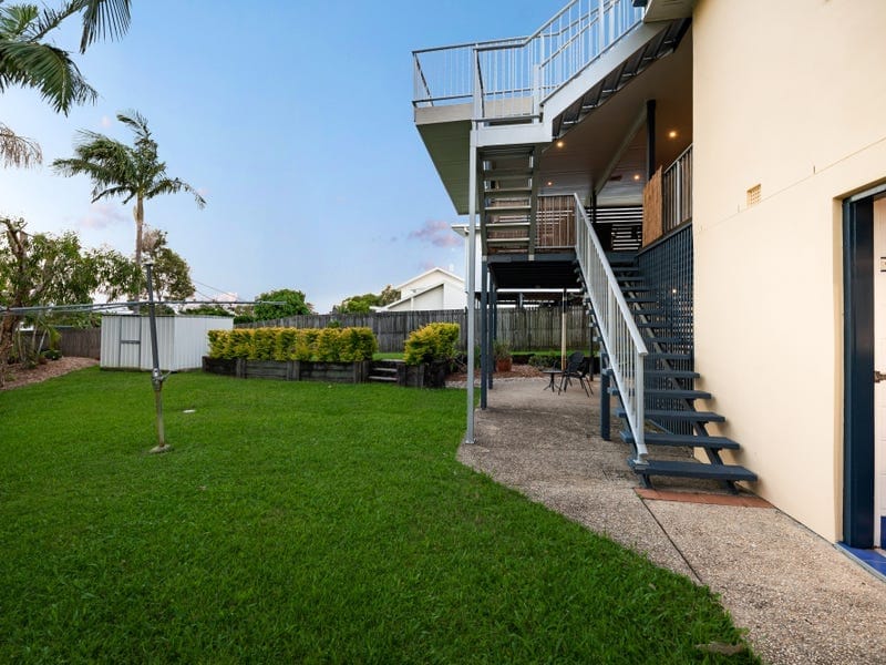Elevation, Ocean Views, Dual Living!