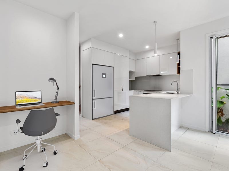 Brand New High-End Living!