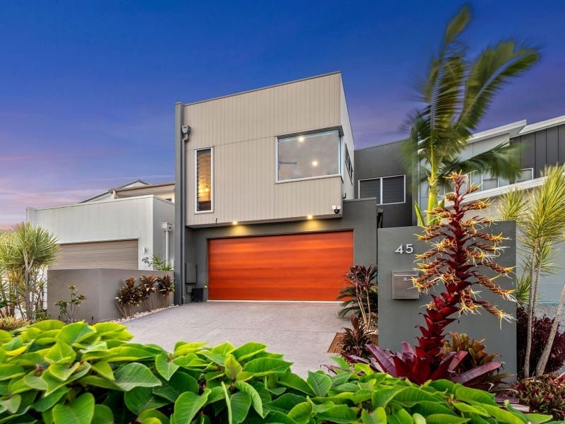 Meridien Magic…North-Facing Waterfront!