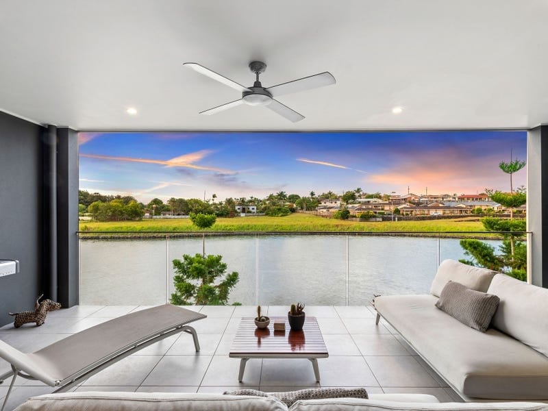Meridien Magic…North-Facing Waterfront!