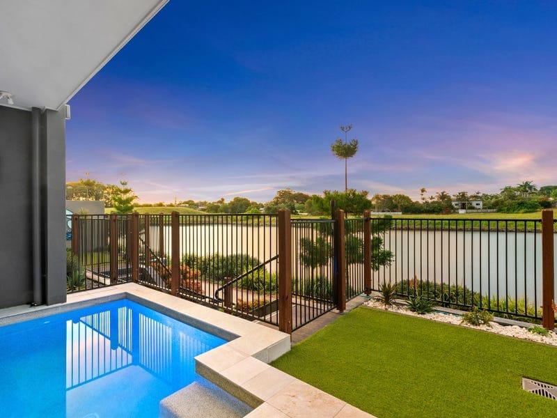 Meridien Magic…North-Facing Waterfront!