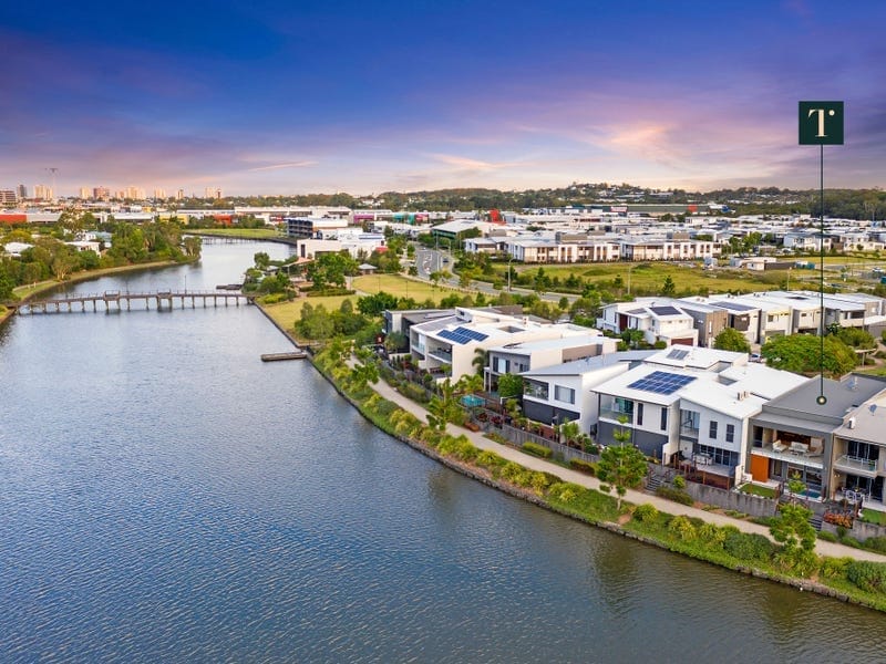 Meridien Magic…North-Facing Waterfront!