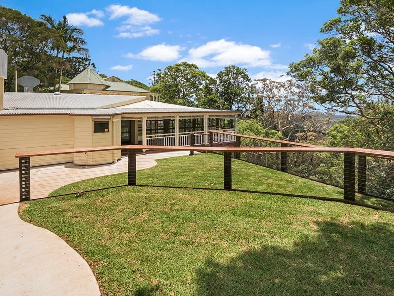 LOCATION, VIEWS AND THE PERFECT AIR BNB!